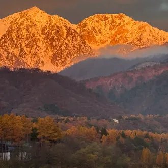 朝焼けの峰